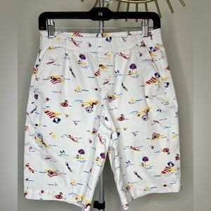 Land’s End beach theme Bermuda shorts. Pull on shorts elastic waist. Size 4 EUC